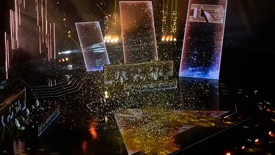 MSI经典瞬间回顾：18年RNG金色雨背后，是LPL从低谷崛起的序章